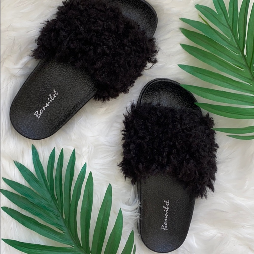 Black Fur Slide Mule Sandal Slippers⭐️New in Box⭐️ - Picture 2 of 9